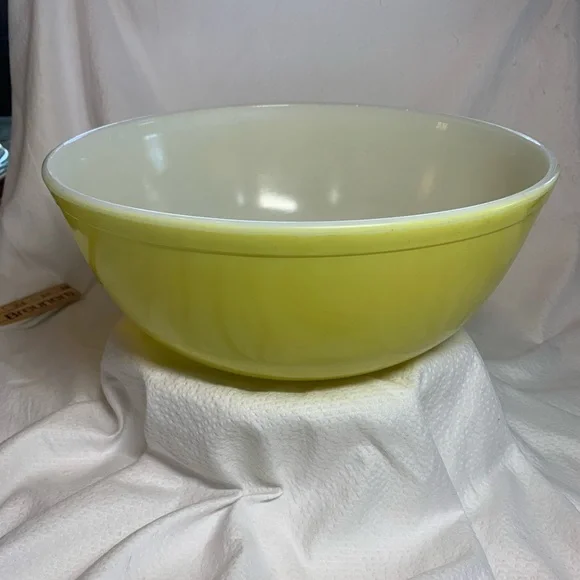 Vintage Large Primary Yellow Pyrex Mixing Bowl